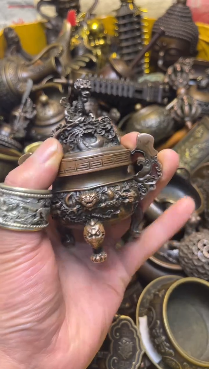 精美铜器，点击下单