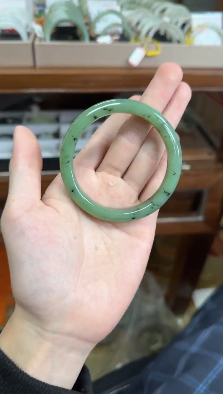 未镶嵌手镯和田玉58