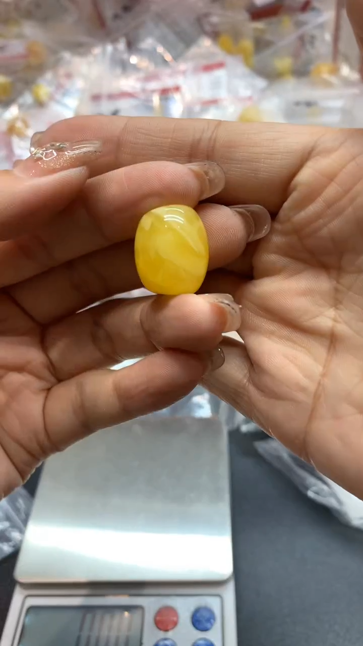 【闪购商品】未镶嵌琥珀珠宝奇石2786