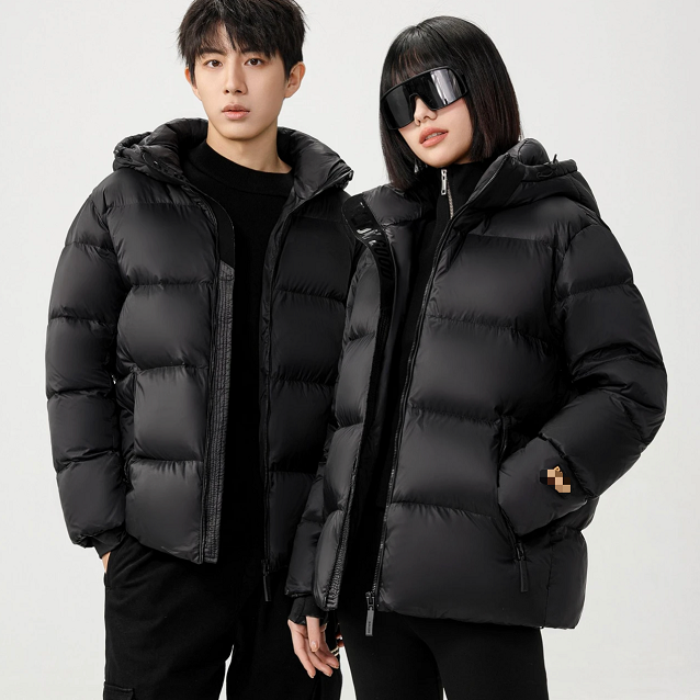 2025爆款黑金短款羽绒服ccc