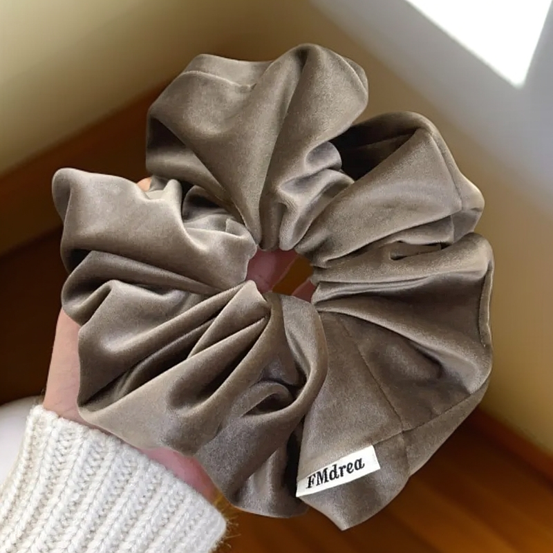 法式优雅奶油白色光泽感缎面超大肥肠圈发绳淑女气质纯色发圈头绳