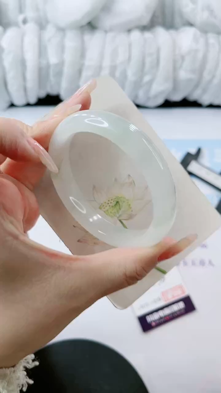 【闪购商品】石英质玉手镯未镶嵌多样性发货E336