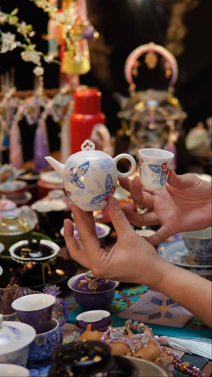 【闪购商品】蝴蝶美人尖壶+一杯