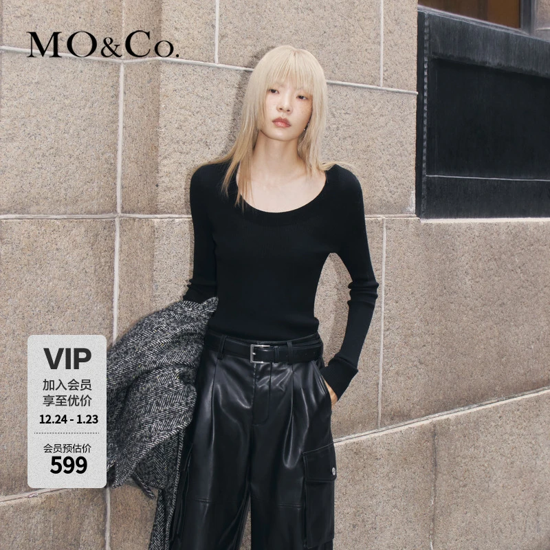 MO&Co./摩安珂冬大圆领修身针织衫美拉德MBC4SWTK05