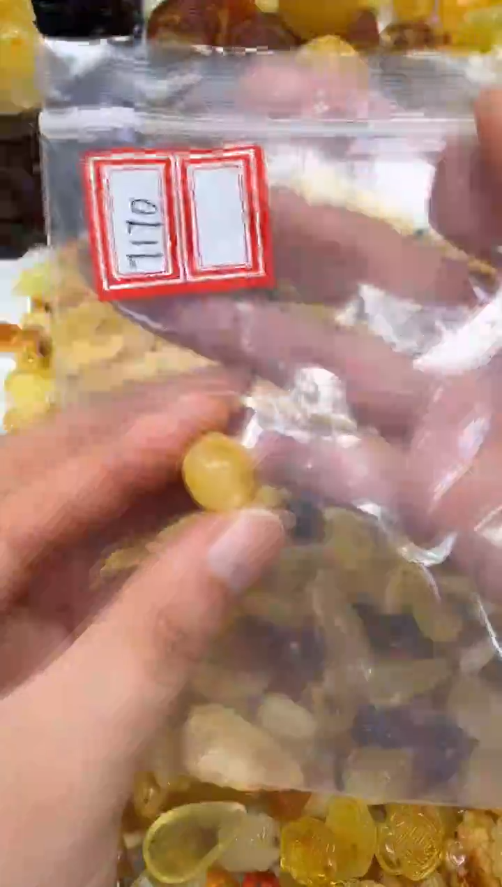 裸石琥珀未镶嵌如图