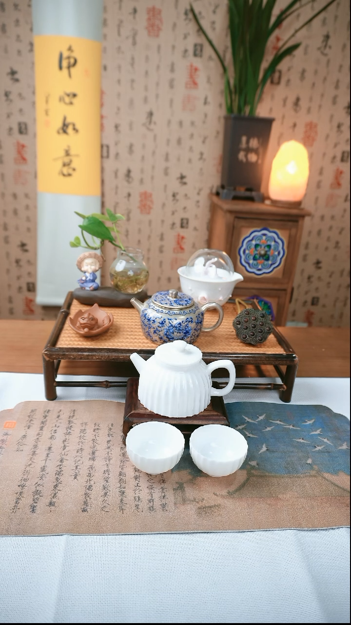 【闪购商品】羊脂玉德钟竖纹壶拍一发三