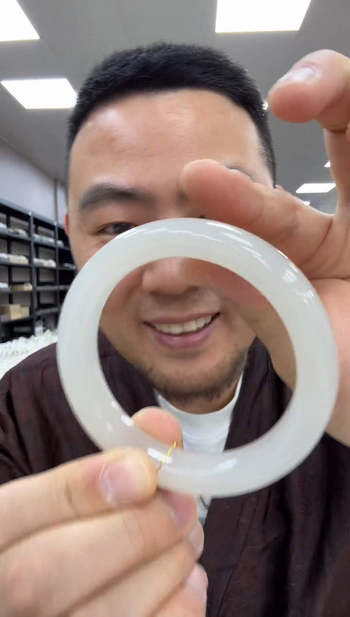 【闪购商品】和田玉手镯未镶嵌146