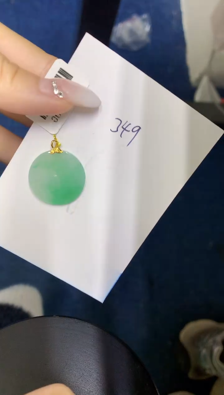 【闪购商品】翡翠颈饰18K金镶嵌00000000000