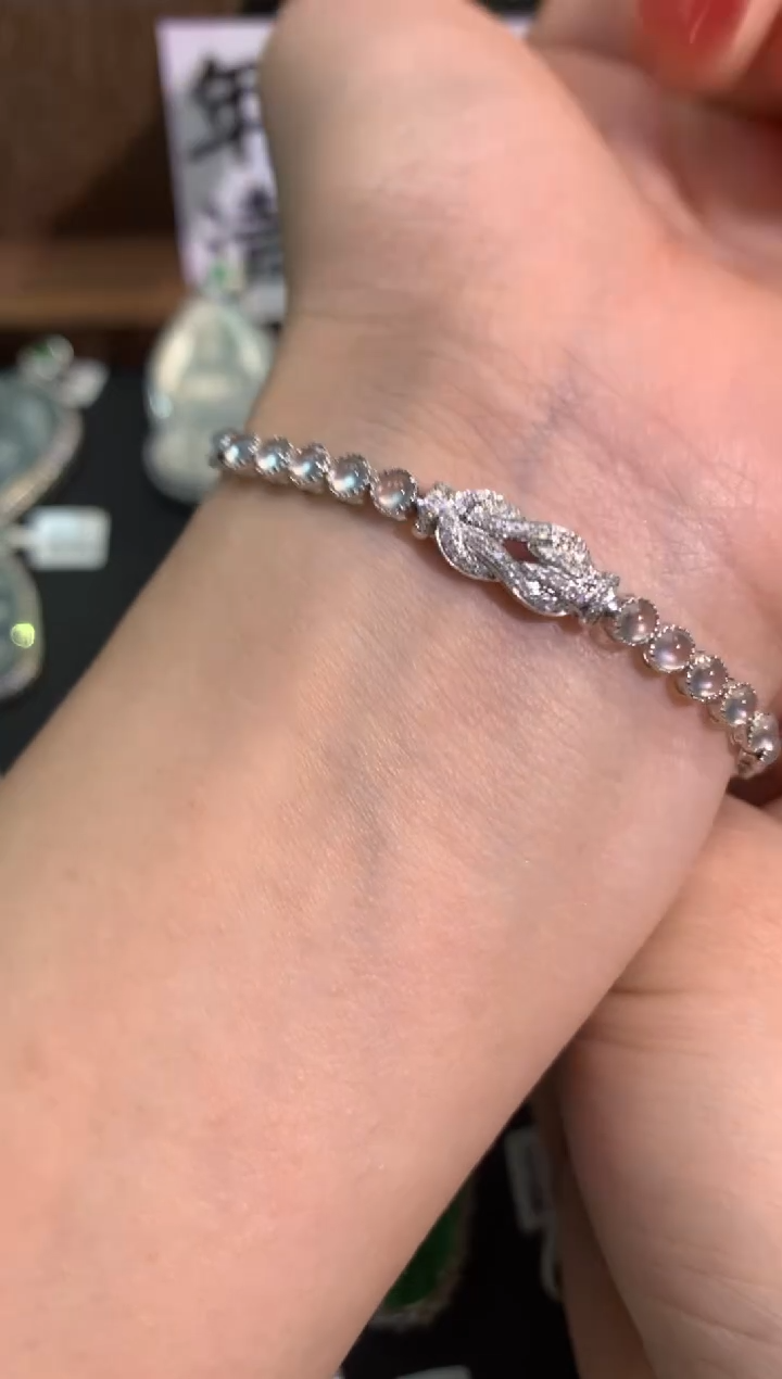 【闪购商品】翡翠吊坠(不含链)18K金镶嵌手链