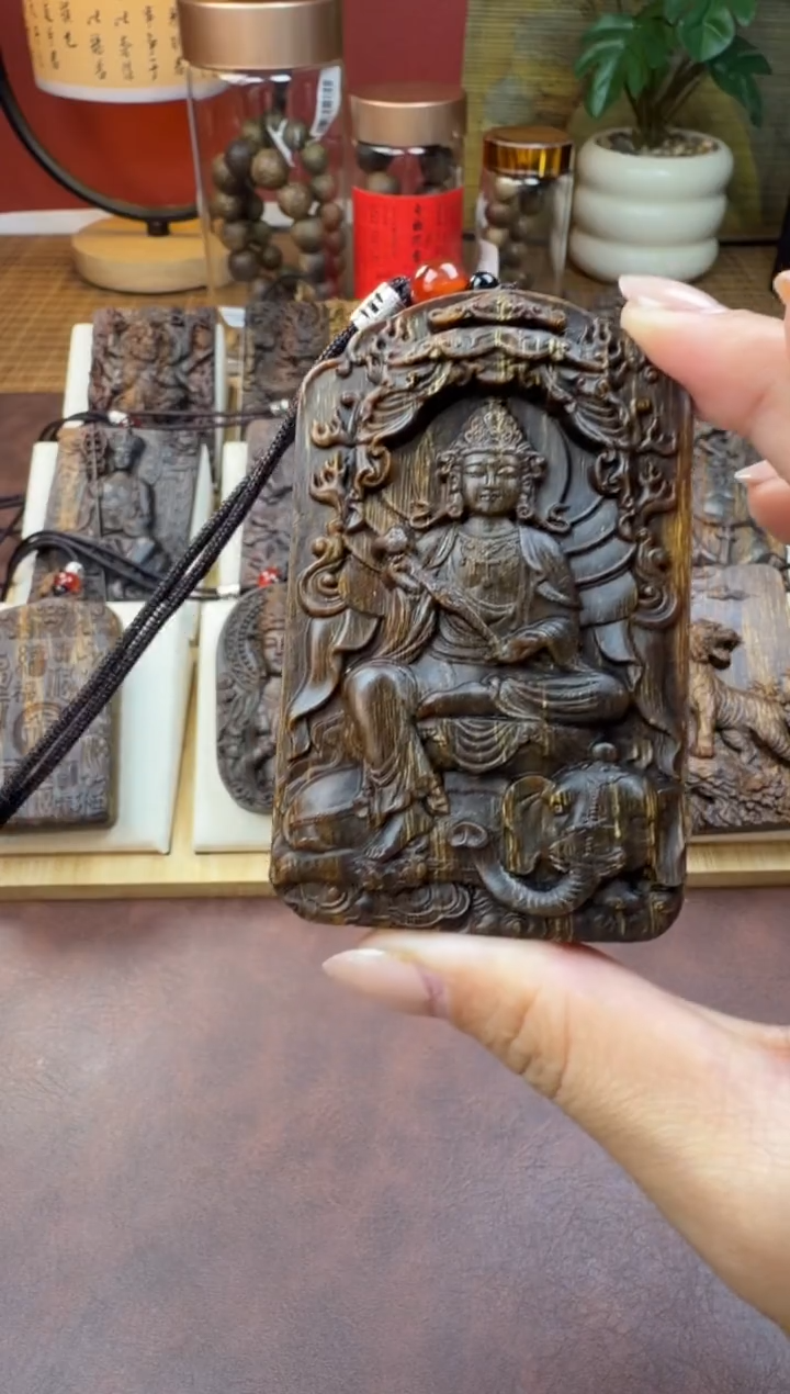 木木雕款芽庄 十二生肖守护  普贤菩萨  8cm 送养香瓶