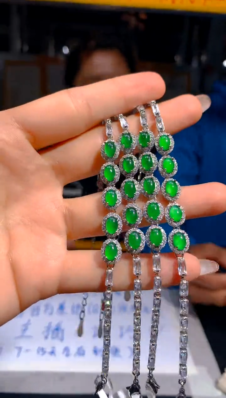 【闪购商品】定制翡翠未镶嵌21定制翡翠-多样性发货（发其一）