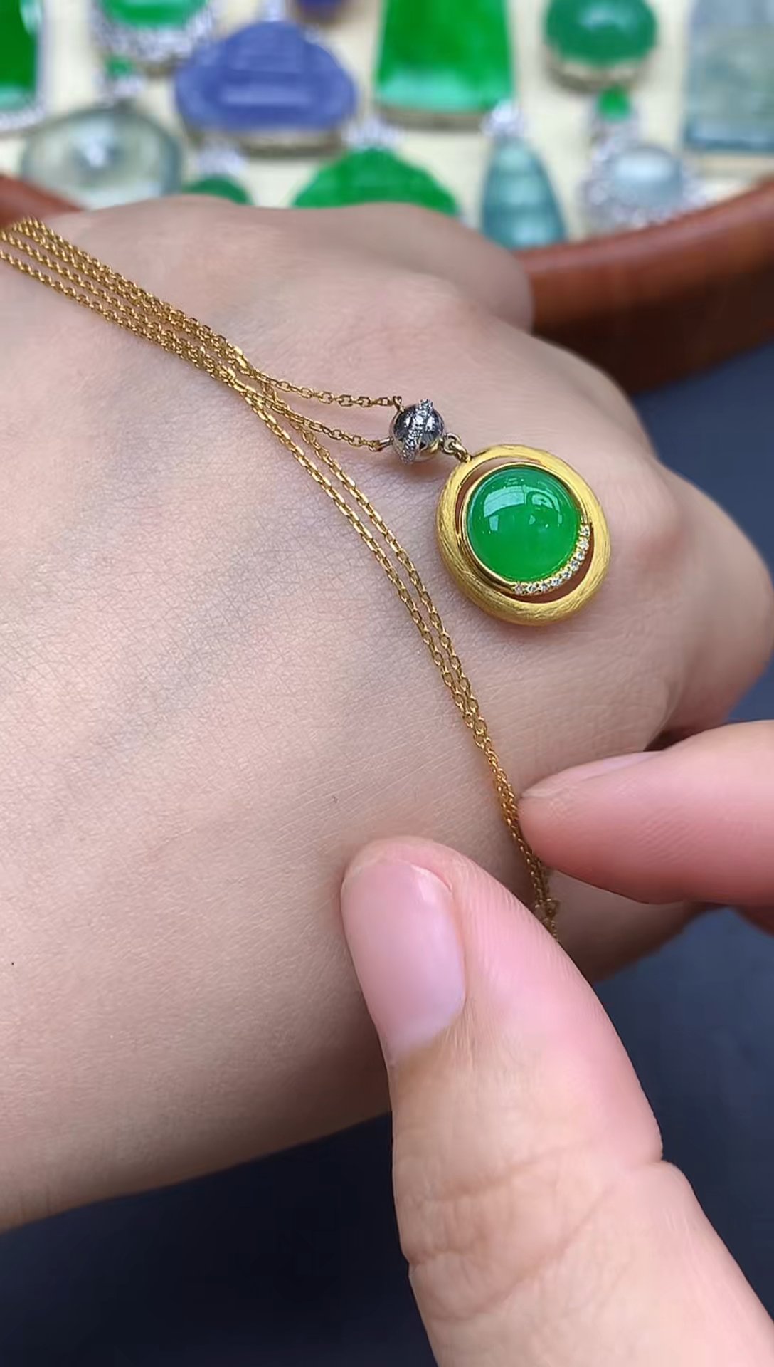 颈饰18K金镶嵌翡翠537-中国好珍宝