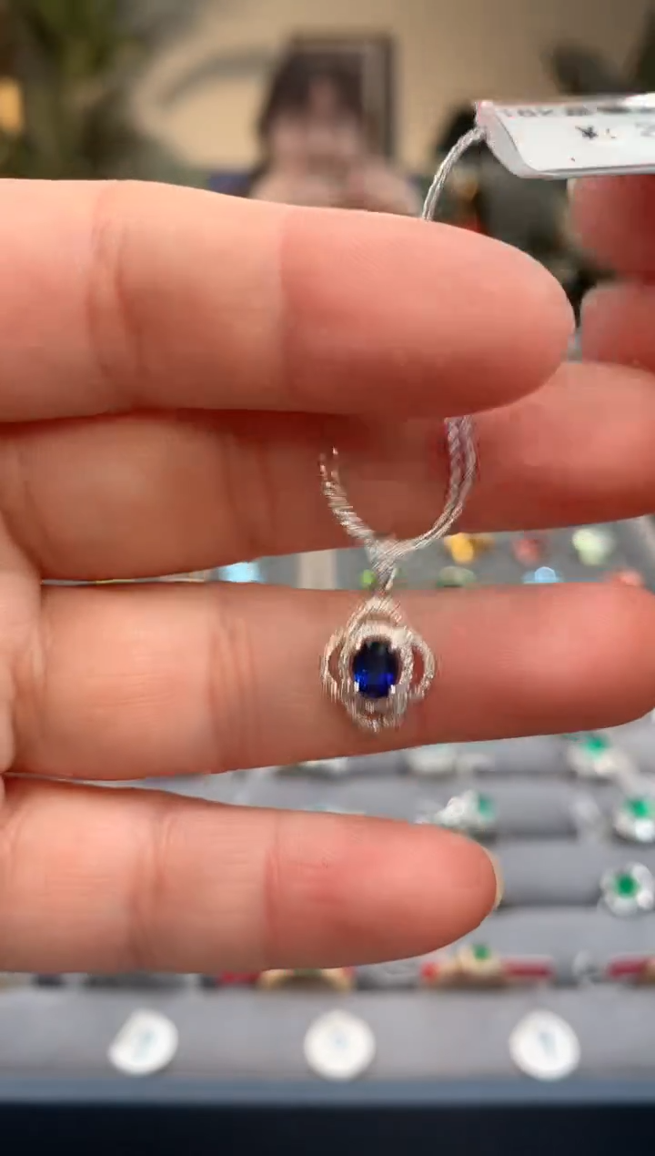 【闪购商品】蓝宝石吊坠(不含链)18K金镶嵌蓝宝石