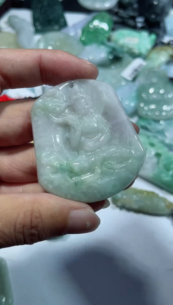 【闪购商品】翡翠颈饰未镶嵌00009224