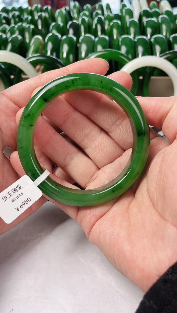 【闪购商品】和田玉（碧玉）手镯未镶嵌碧玉手镯