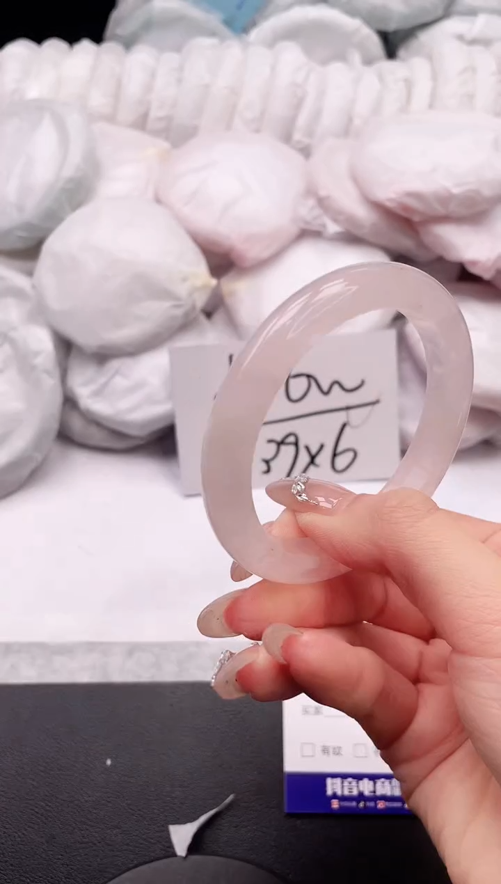 【闪购商品】石英质玉未镶嵌手镯14K326-56