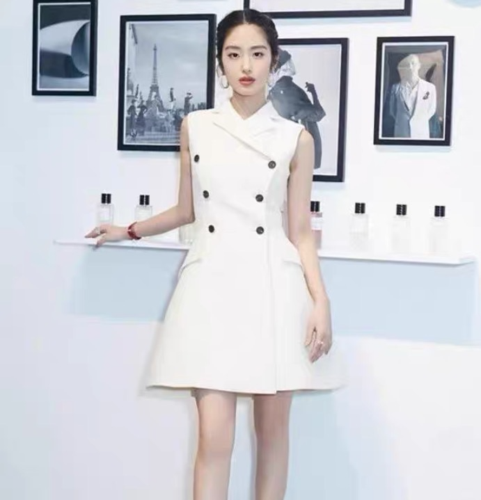 95新 DIOR/迪奥  IW0359  米色羊毛翻领连衣裙 38码