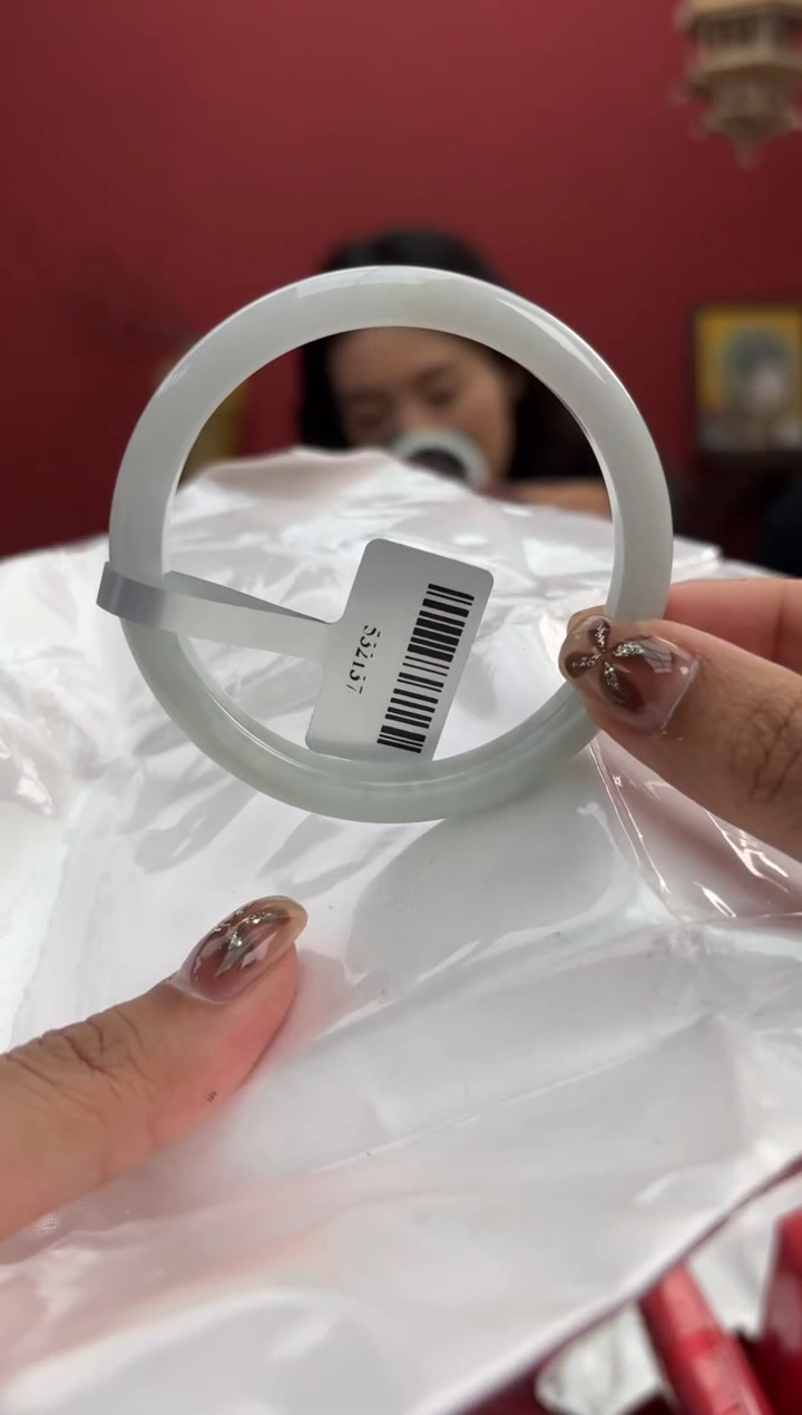 【闪购商品】翡翠手镯未镶嵌9手镯