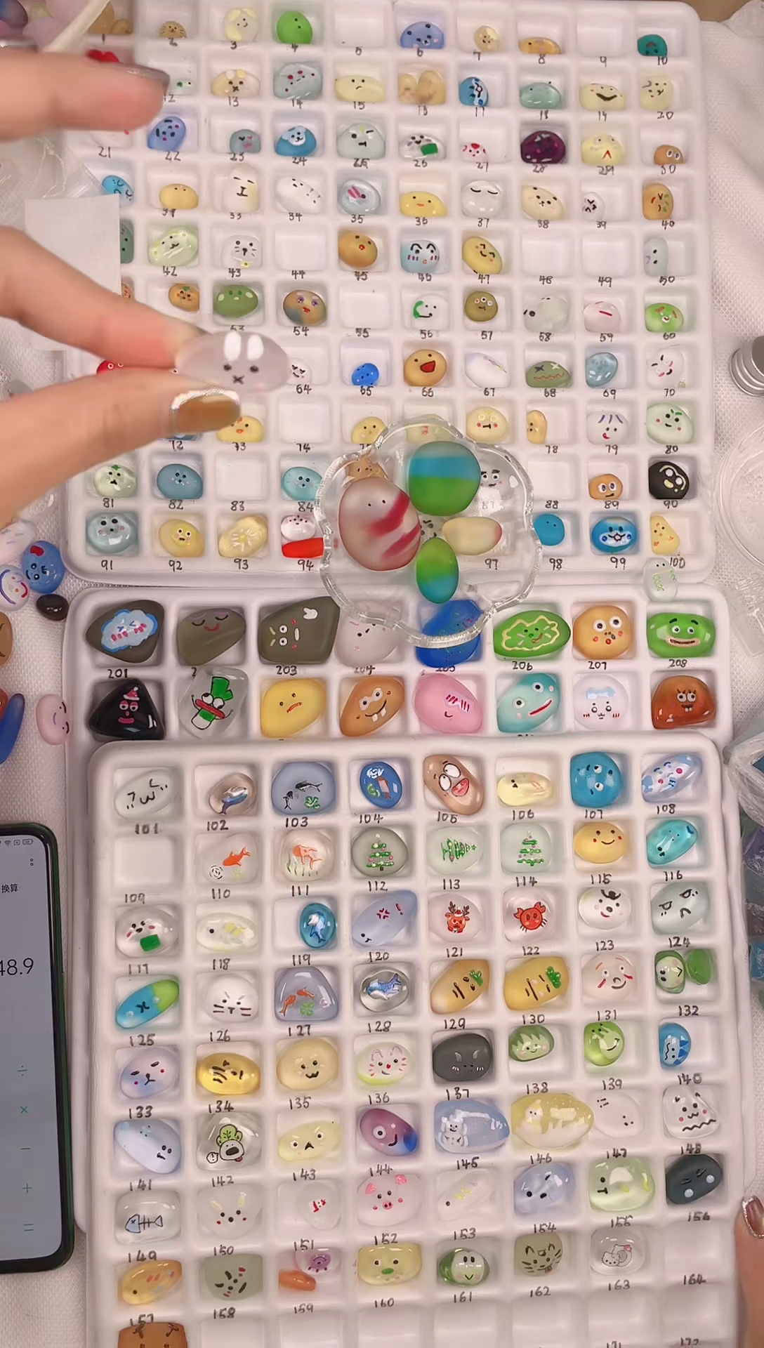 玻璃非金属偷****）宠物石头