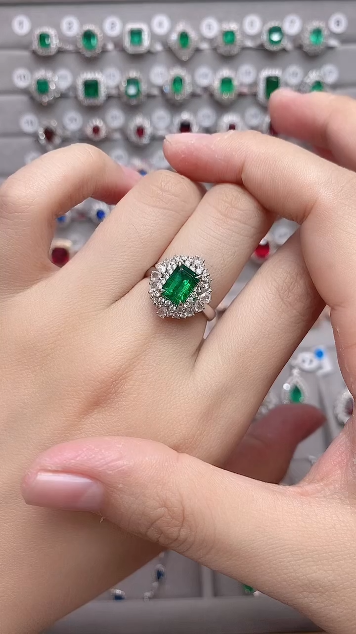 【闪购商品】祖母绿18K金戒指18K金镶嵌·