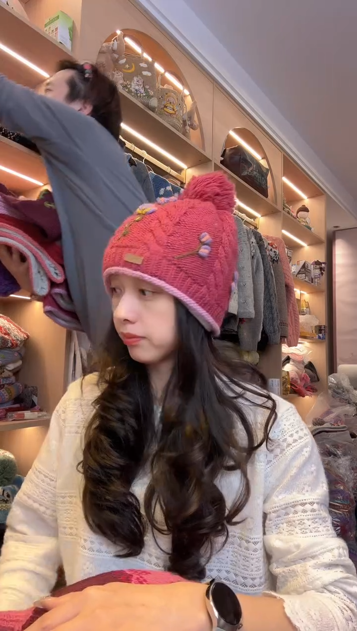 羊毛美丽如杨梅色