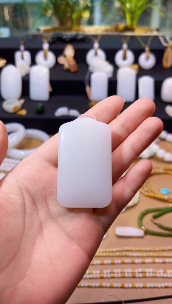 【闪购商品】和田玉颈饰未镶嵌A20250218007