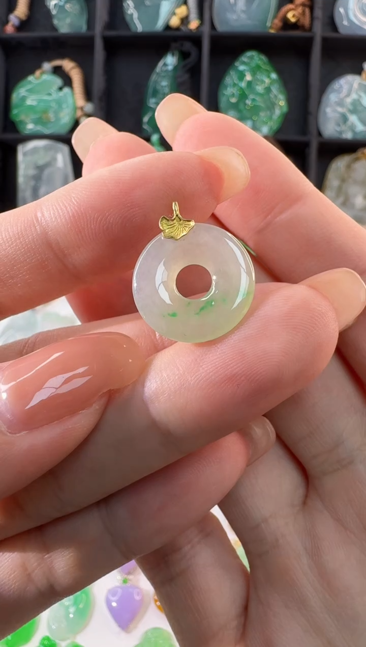 颈饰18K金镶嵌翡翠缅甸A货翡翠