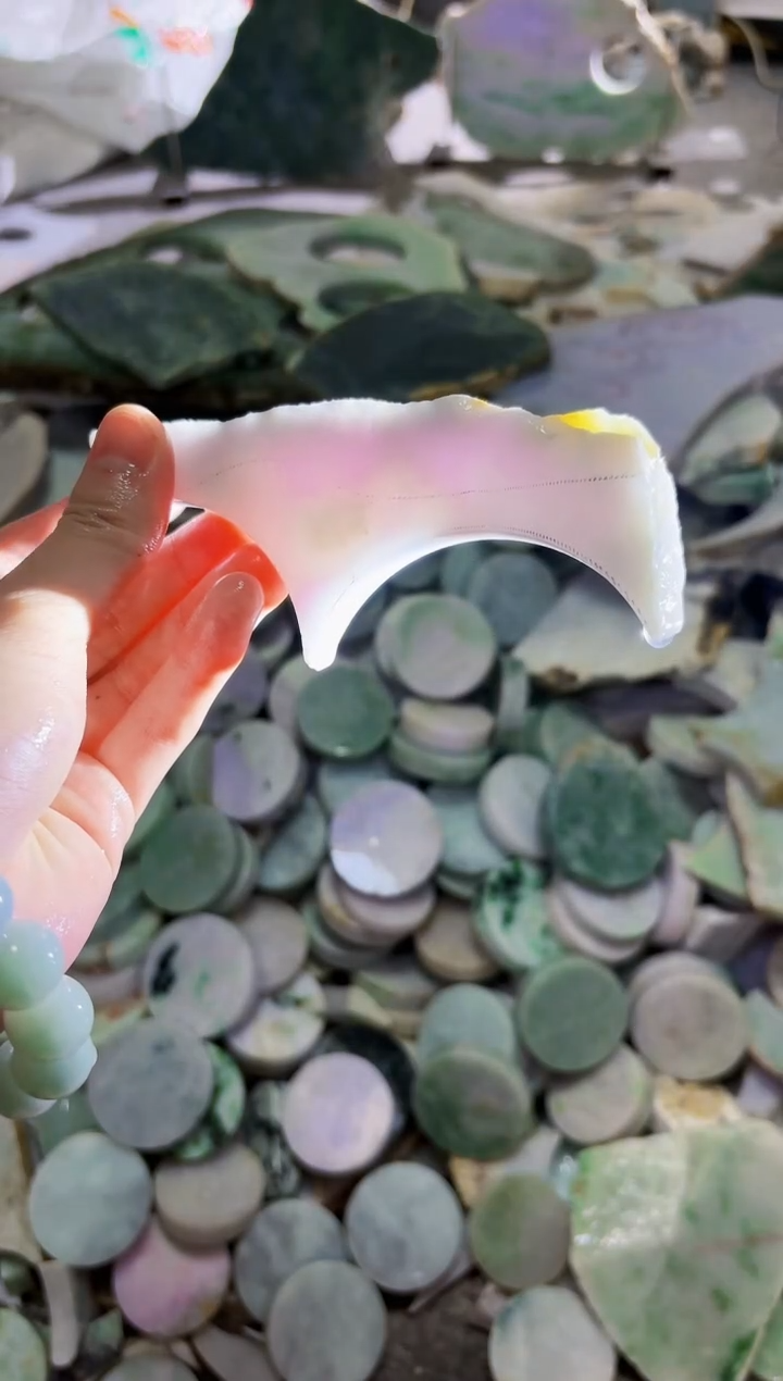 【闪购商品】翡翠颈饰未镶嵌A货吴玉2098