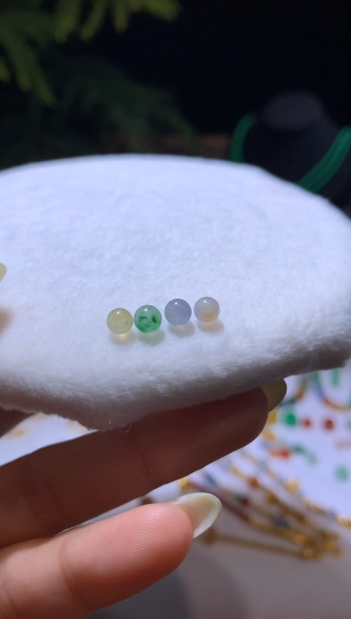 【闪购商品】定制翡翠未镶嵌4.5珠子380+38