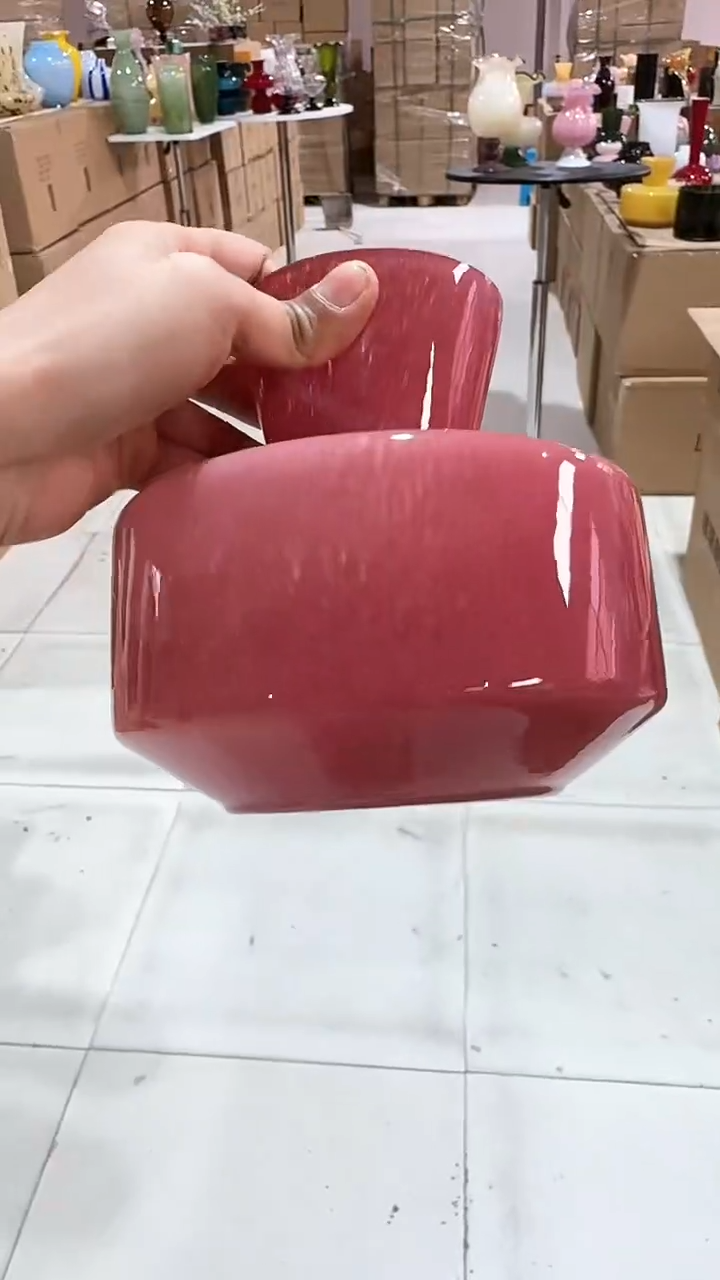 【闪购商品】玻璃西瓜红扁瓶