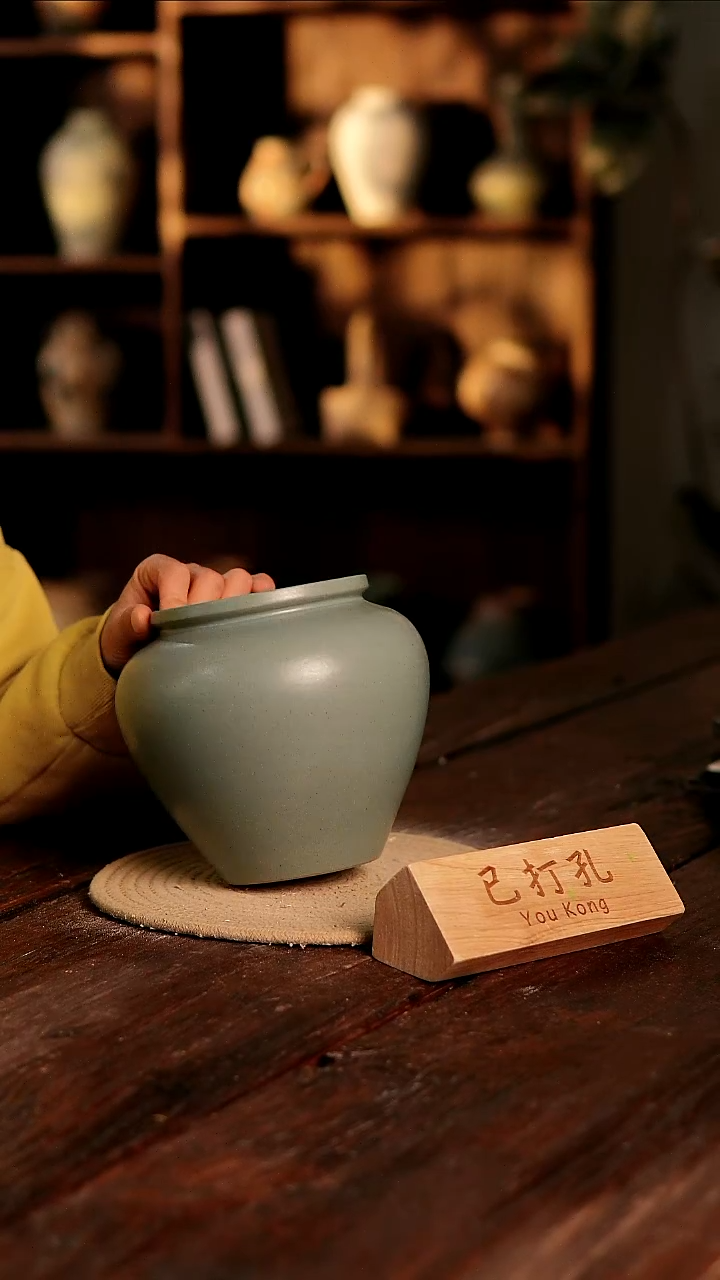 摆件22-29高17口12误差2已打孔瑕疵