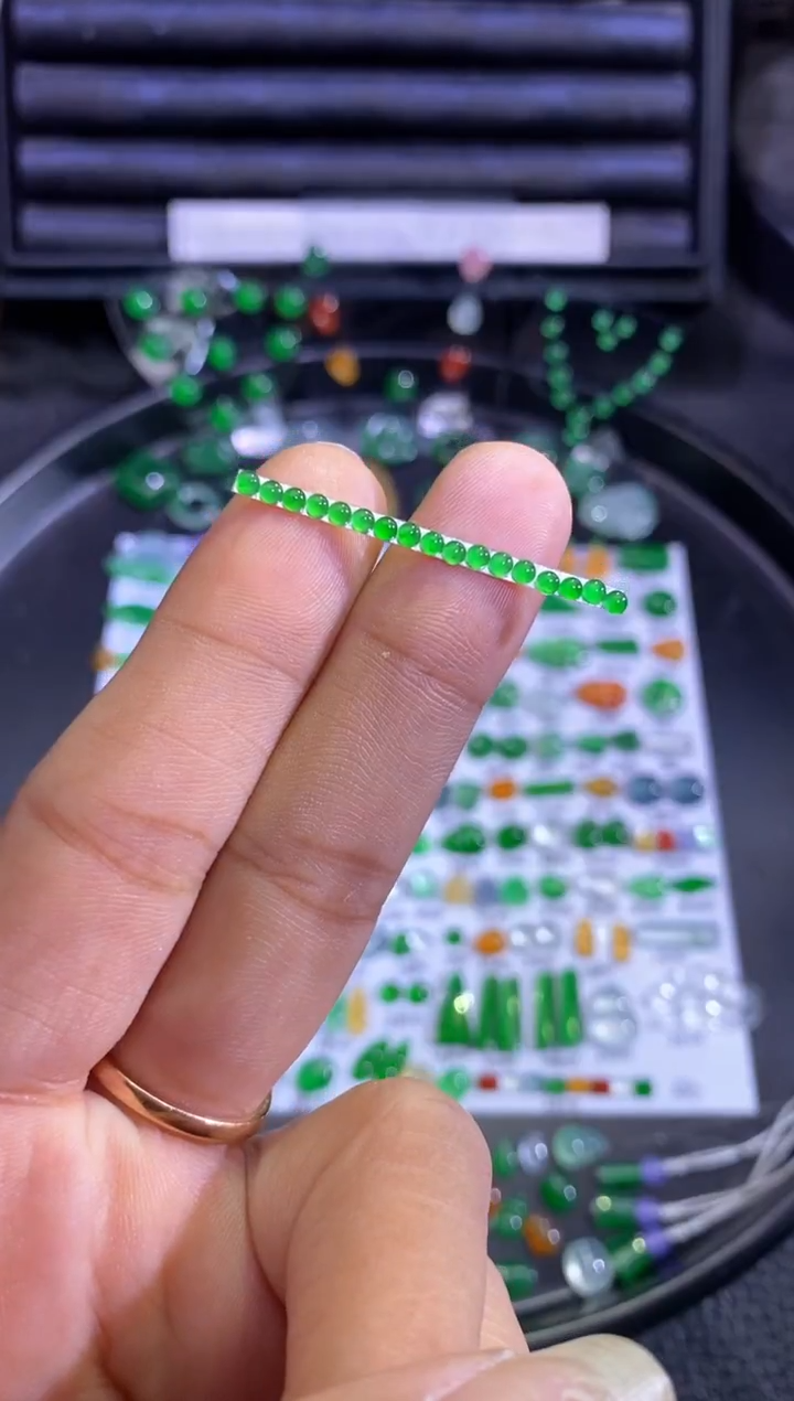 未镶嵌挂件翡翠蛋