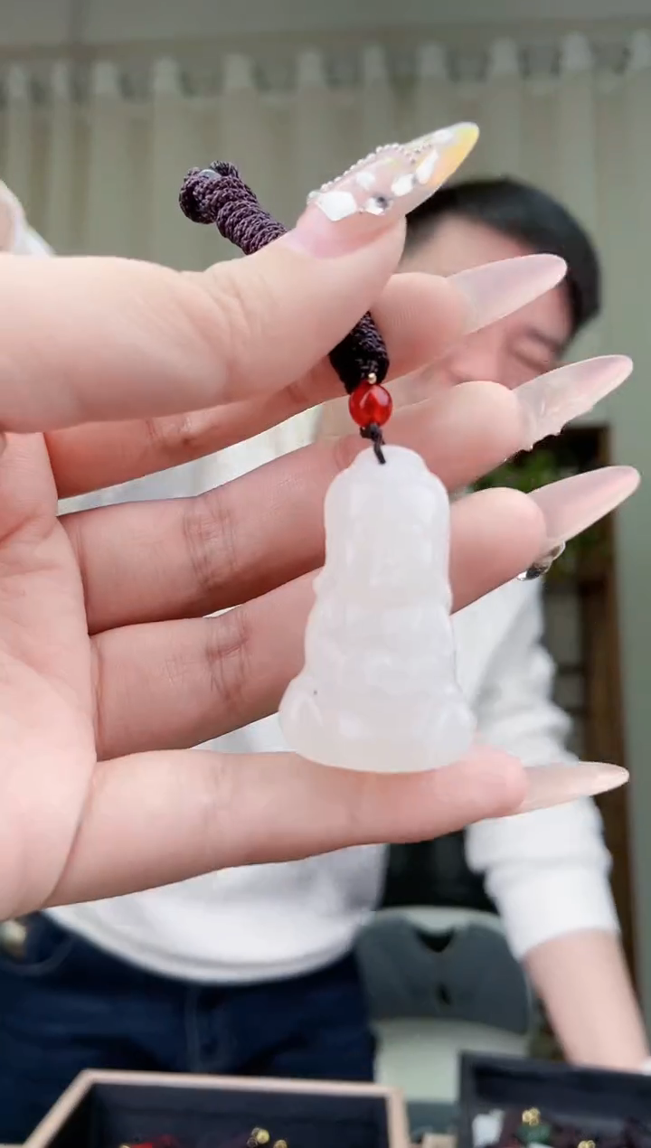 【闪购商品】和田玉挂件未镶嵌拍一发一，多样性发货！