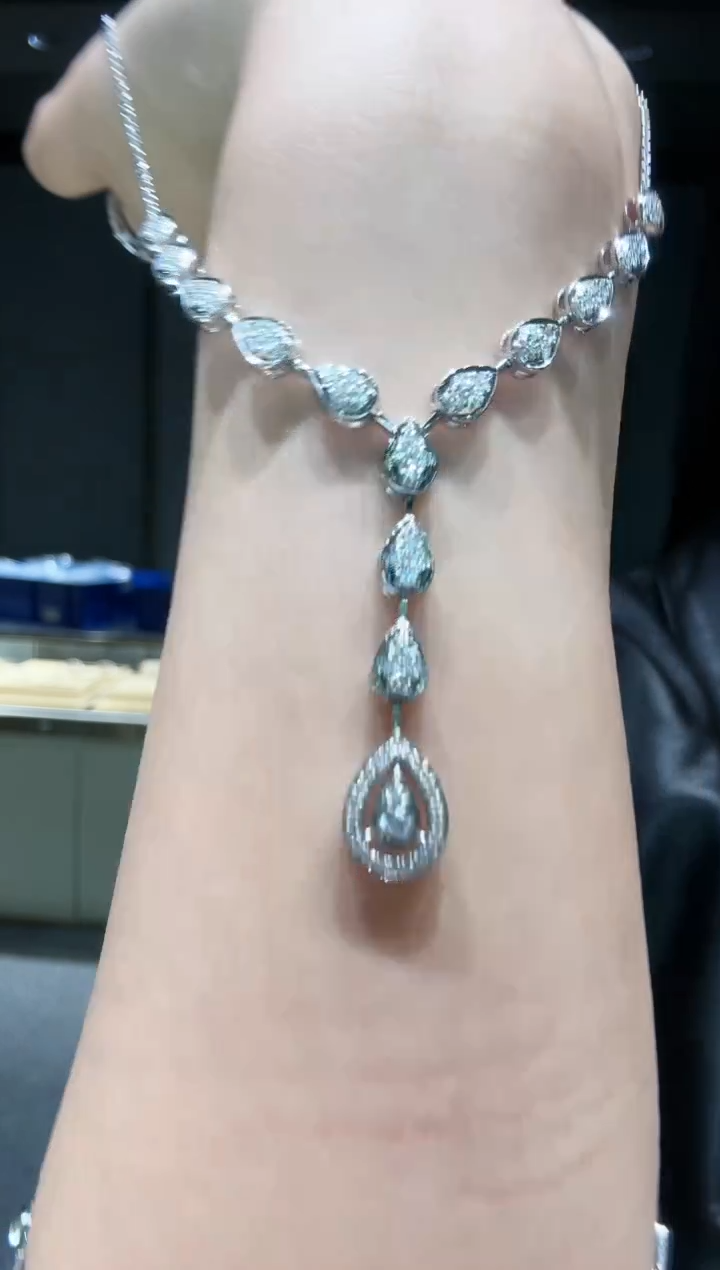 【闪购商品】钻石项链18K金镶嵌y字链水滴