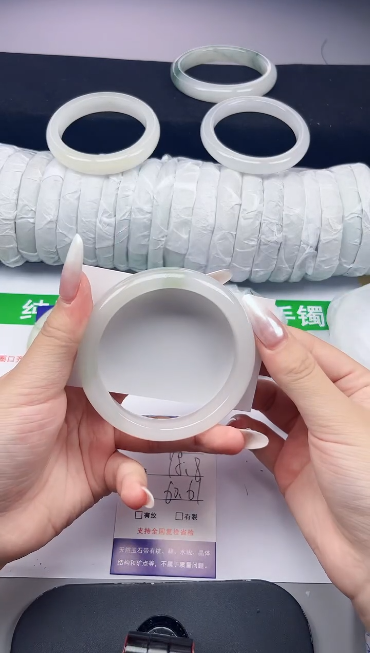 石英质玉手镯未镶嵌182-60/61