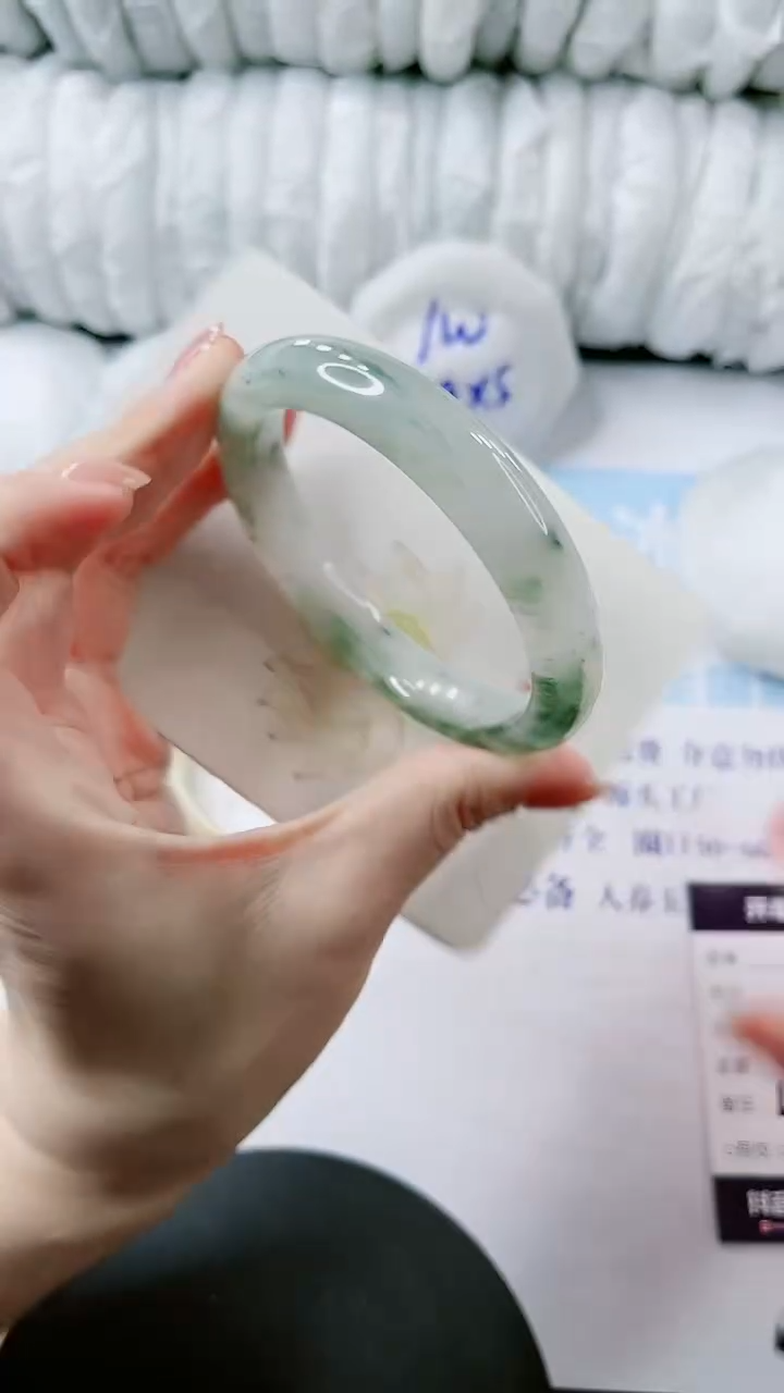 【闪购商品】石英质玉手镯未镶嵌多样性发货L235