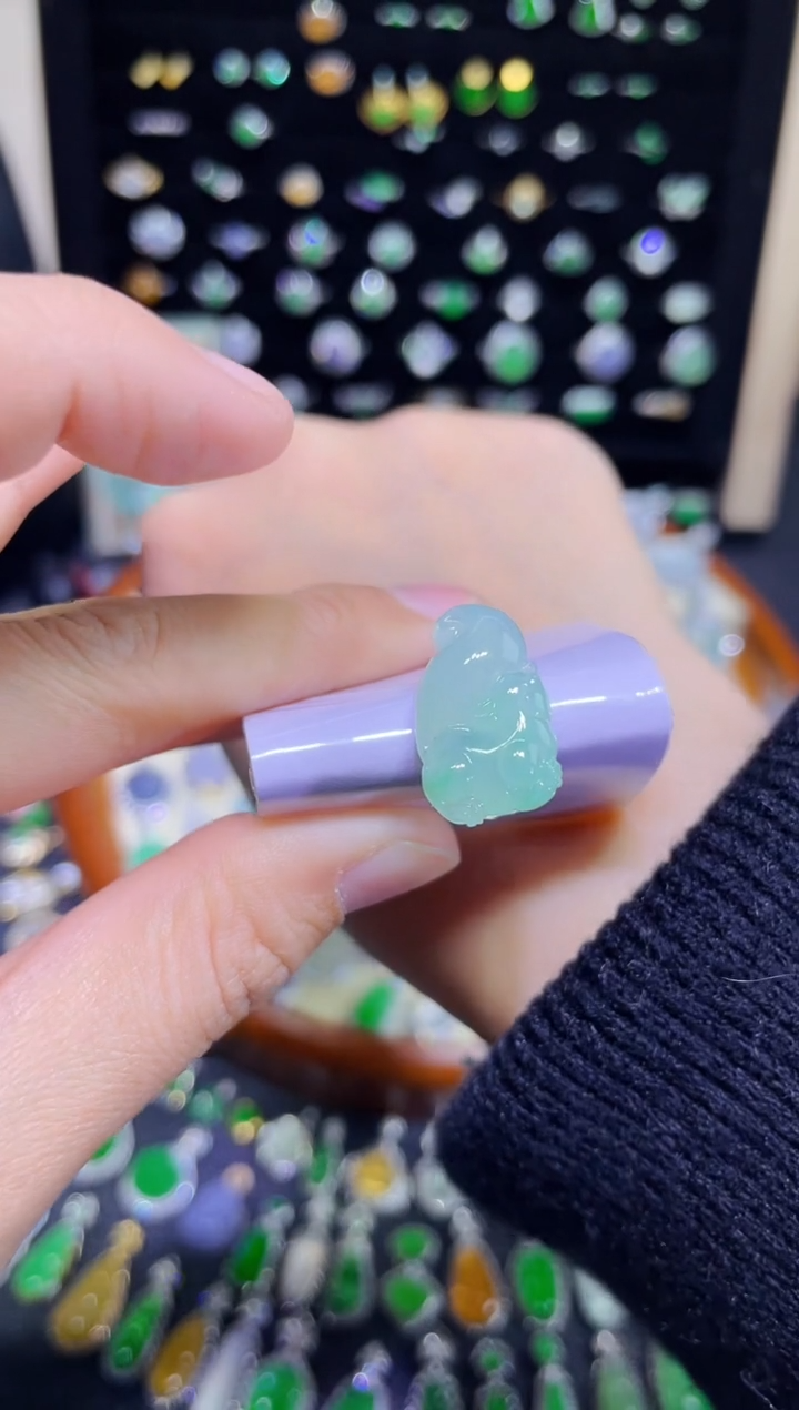 【闪购商品】翡翠颈饰未镶嵌高冰胶金丝阳松鼠裸石