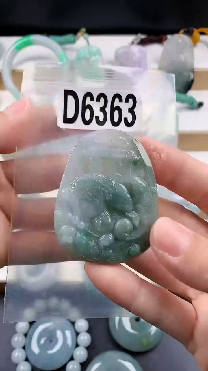 颈饰未镶嵌翡翠天然翡翠吊坠挂件