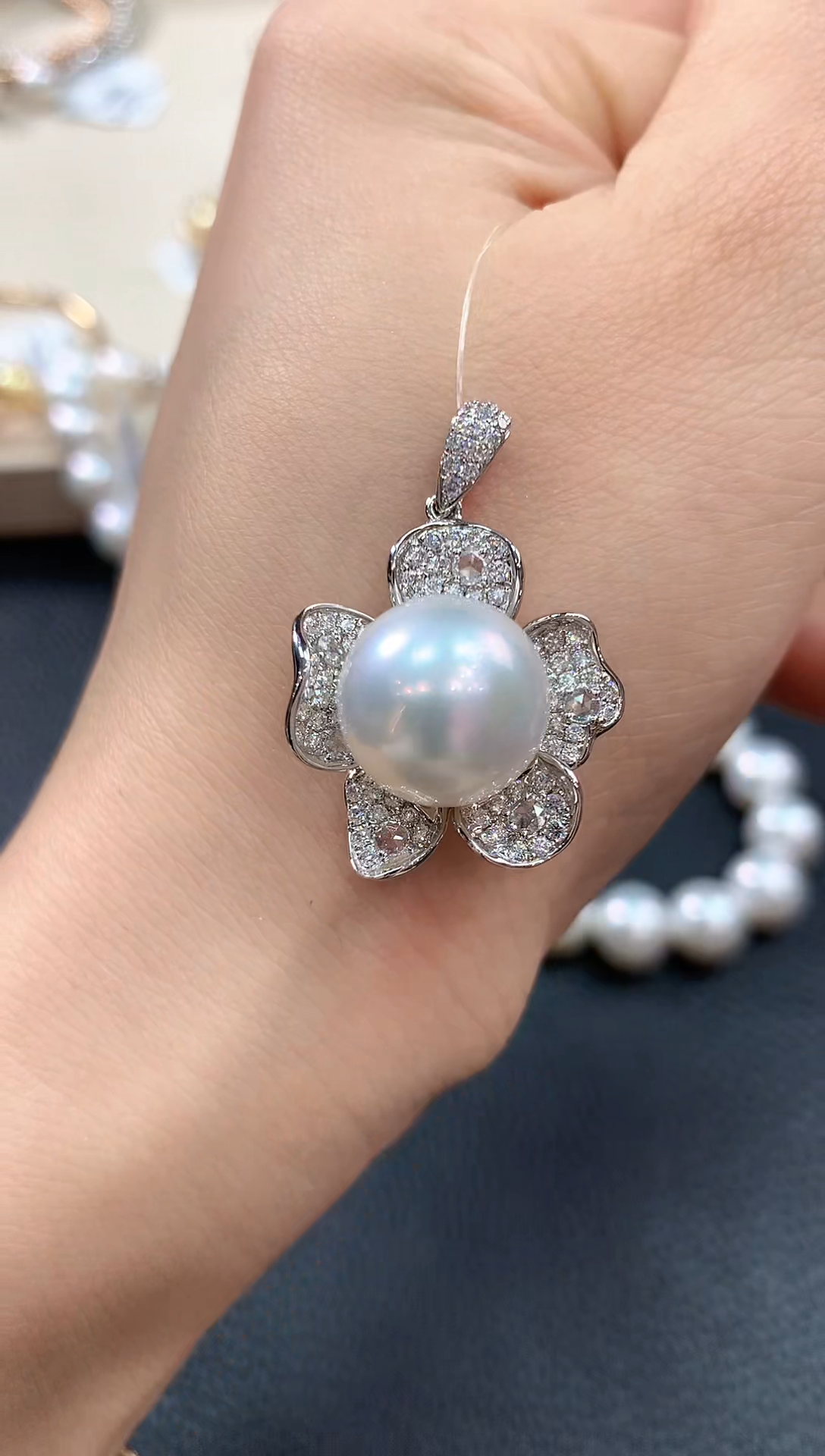 【闪购商品】18K金镶嵌海水珍珠吊坠m217