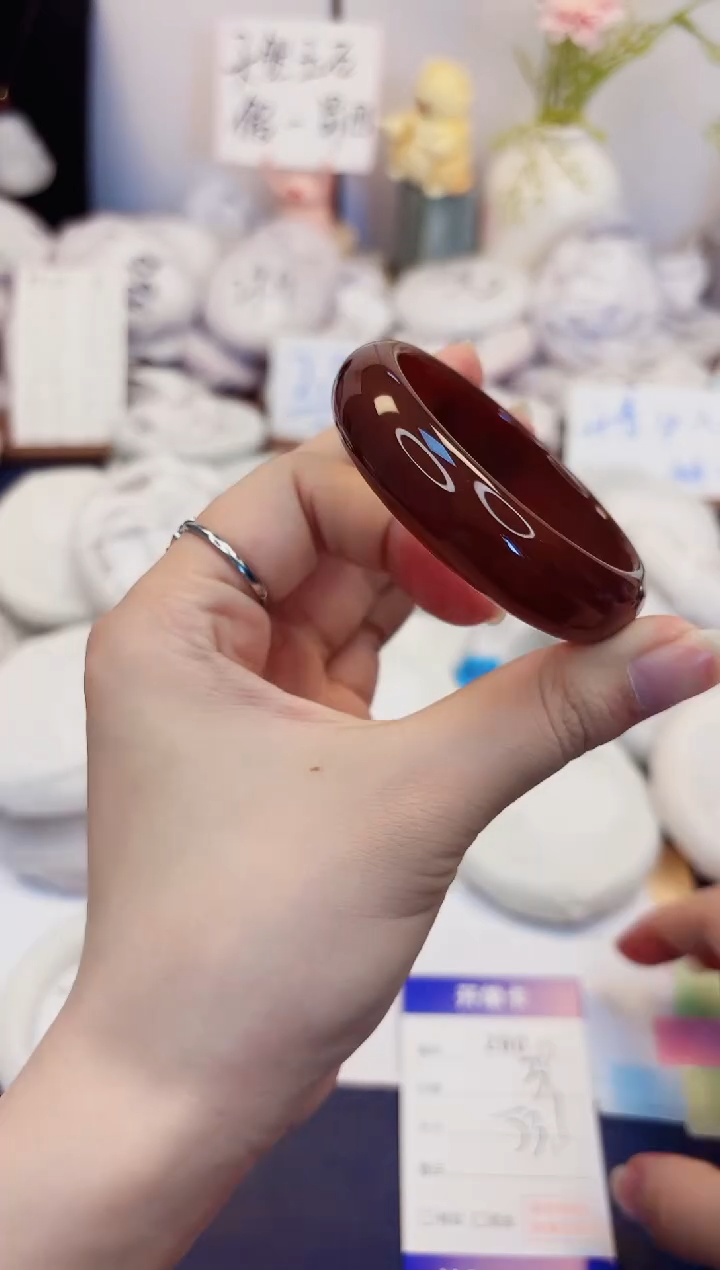 【闪购商品】石英质玉手镯未镶嵌290-玛瑙-圈口53