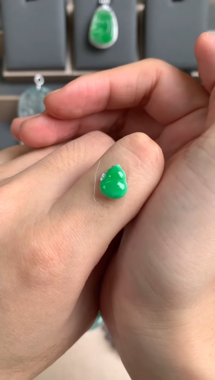 未镶嵌定制翡翠裸玉