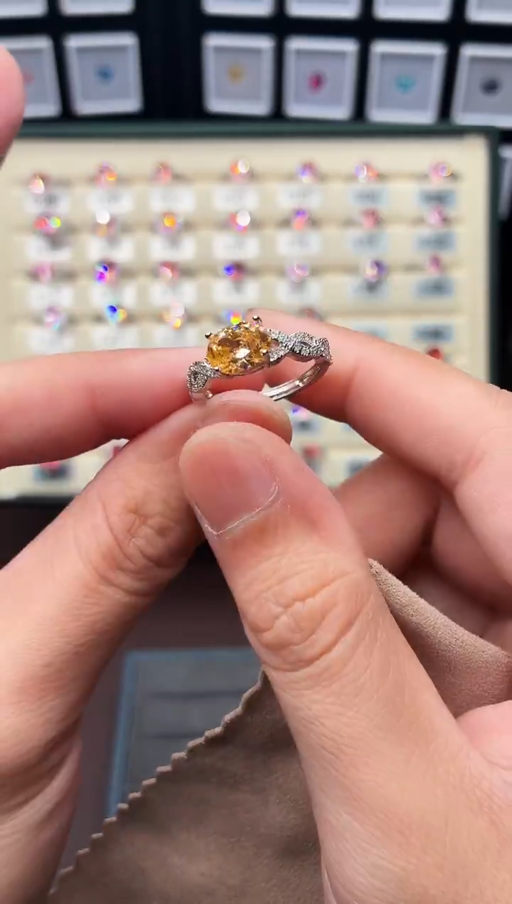 银S925镶嵌戒圈绿柱石（摩根石）333