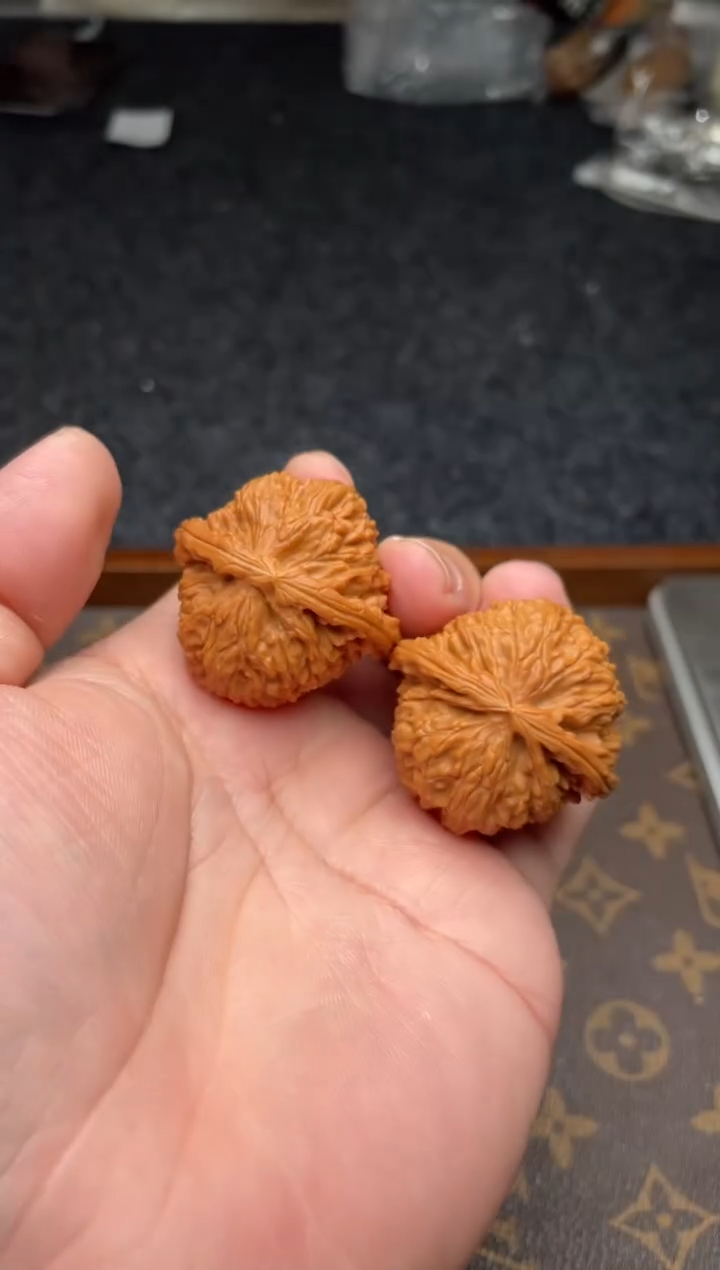 把件文玩核桃B207号38尺白狮子