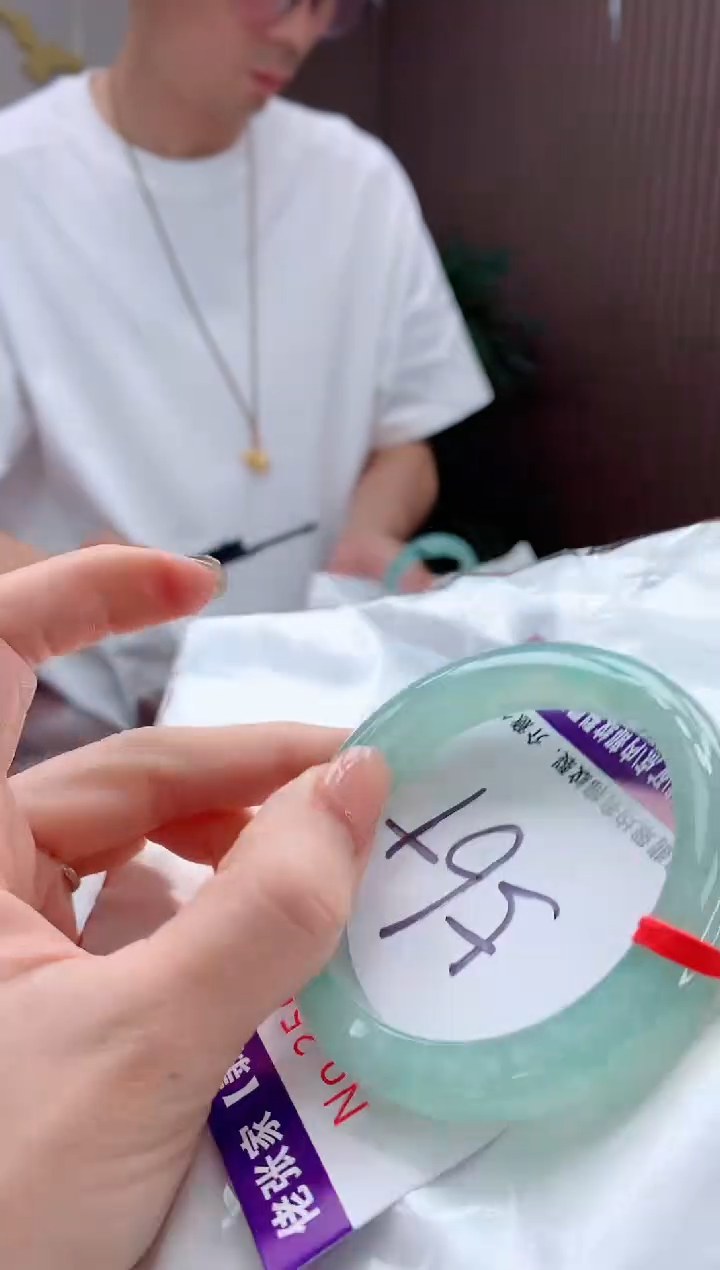 翡翠手镯未镶嵌天然缅甸A货翡翠