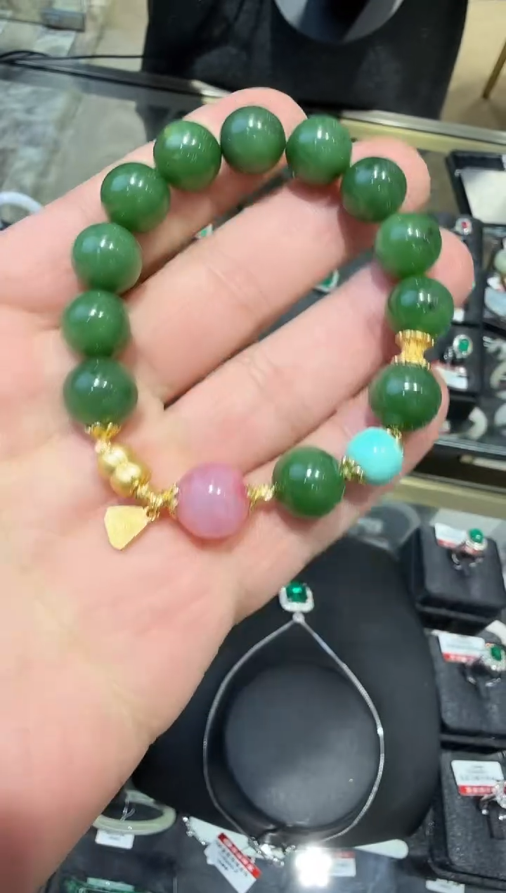 未镶嵌手链和田玉多样性发一