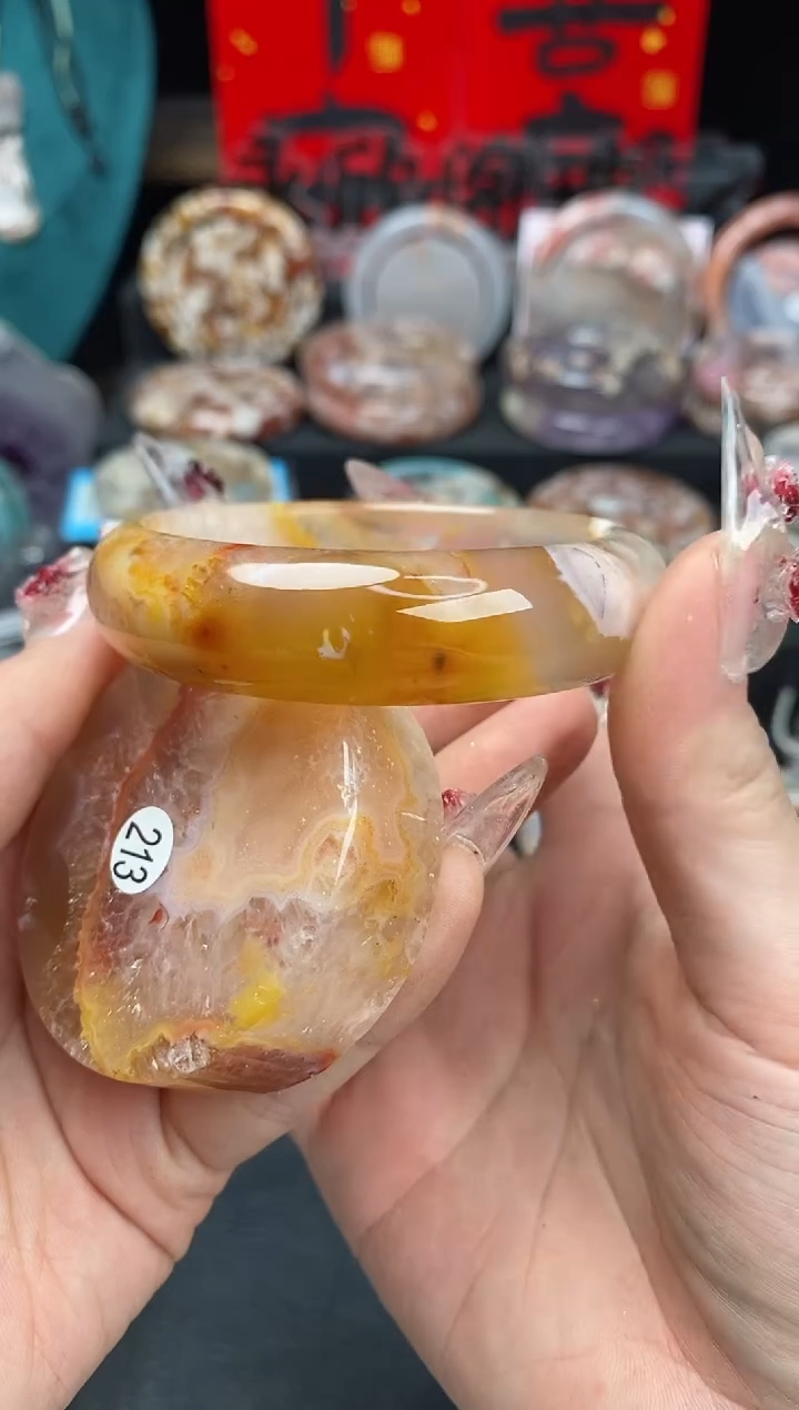 【闪购商品】石英质玉手镯（圆镯）未镶嵌56