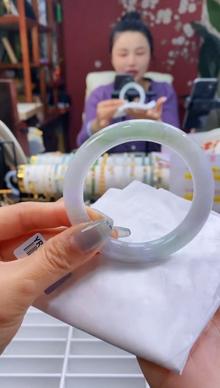 【闪购商品】翡翠手镯（圆镯）未镶嵌42天青色56-58/10.4*10.2