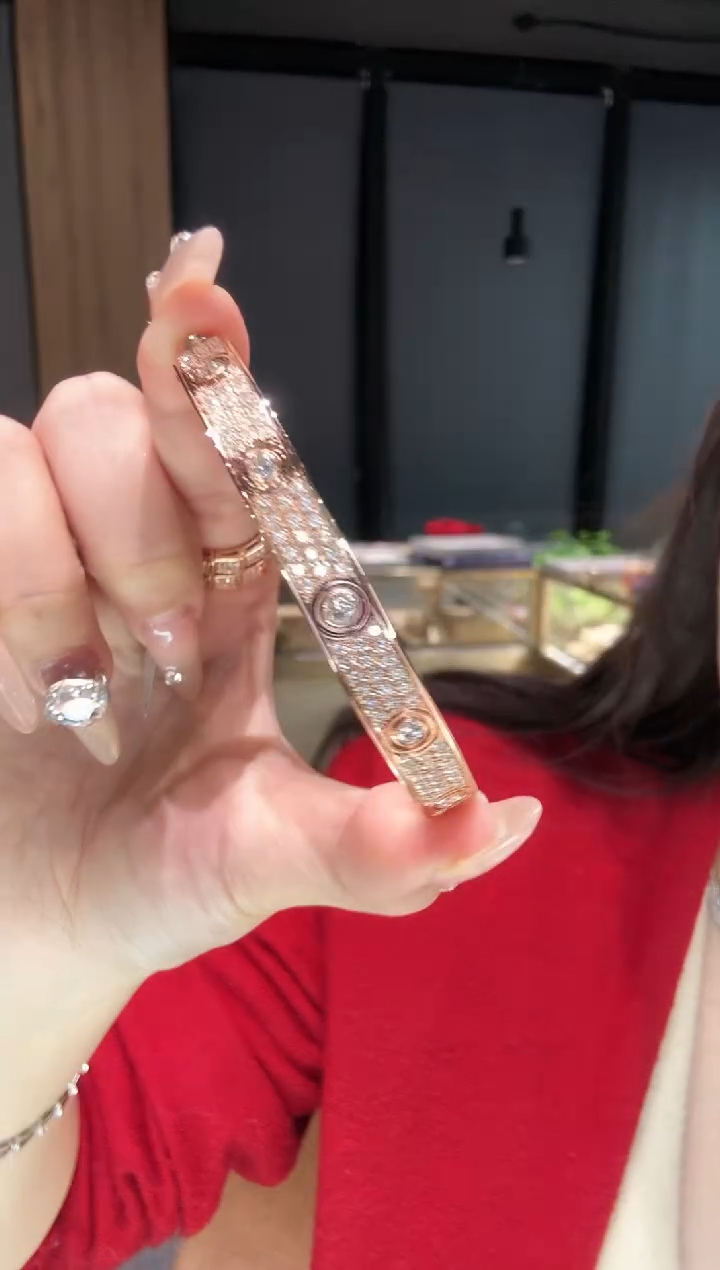 【闪购商品】钻石手镯18K金镶嵌满钻带主钻