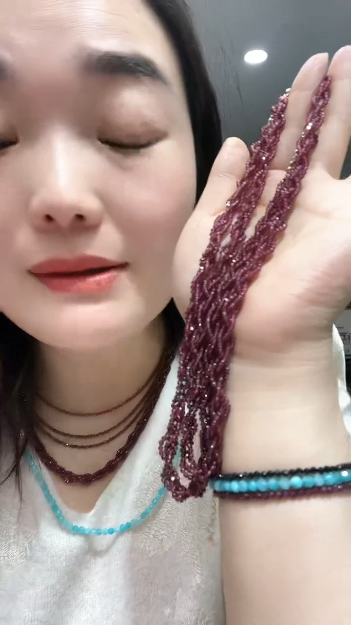 颈饰未镶嵌石榴石（紫牙乌）四股麻花2618一条