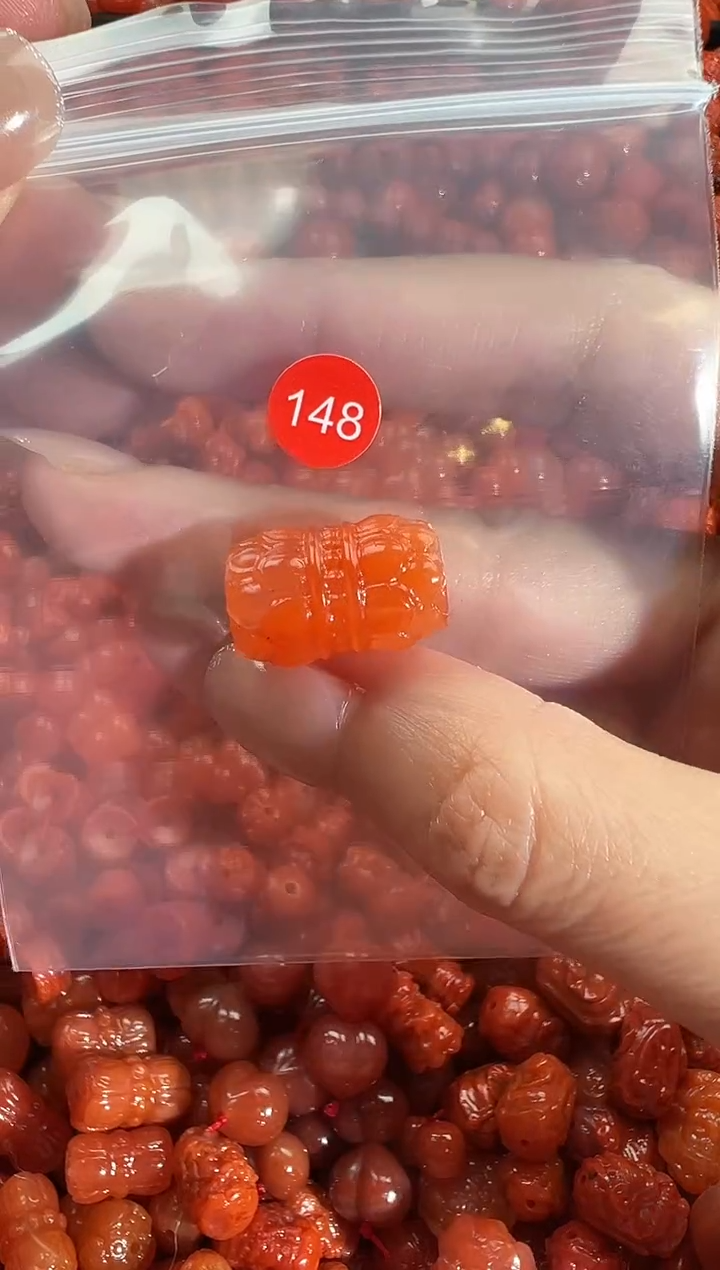 颈饰未镶嵌南红玛瑙1